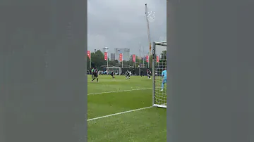Neat footwork from Ajax player Kian Fitz-Jim! 👣