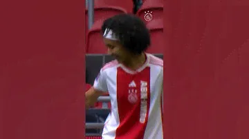 Ajax Vrouwen talent Lily Yohannes hitting the griddy! 💃